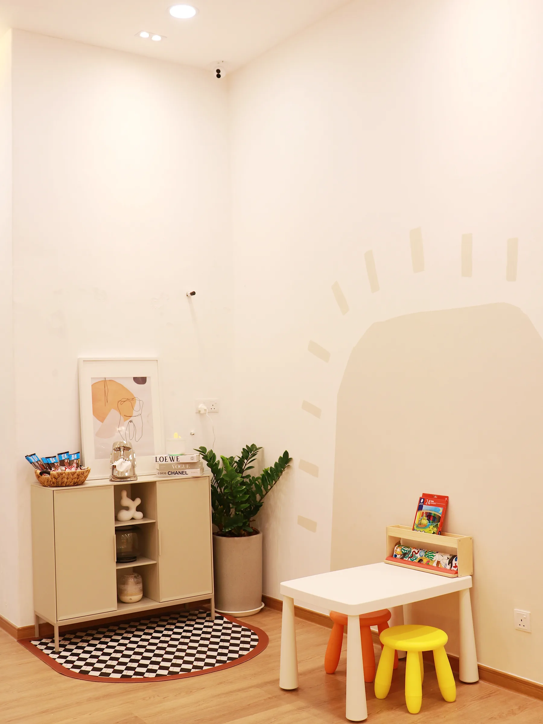 Glow Dental kids' waiting area