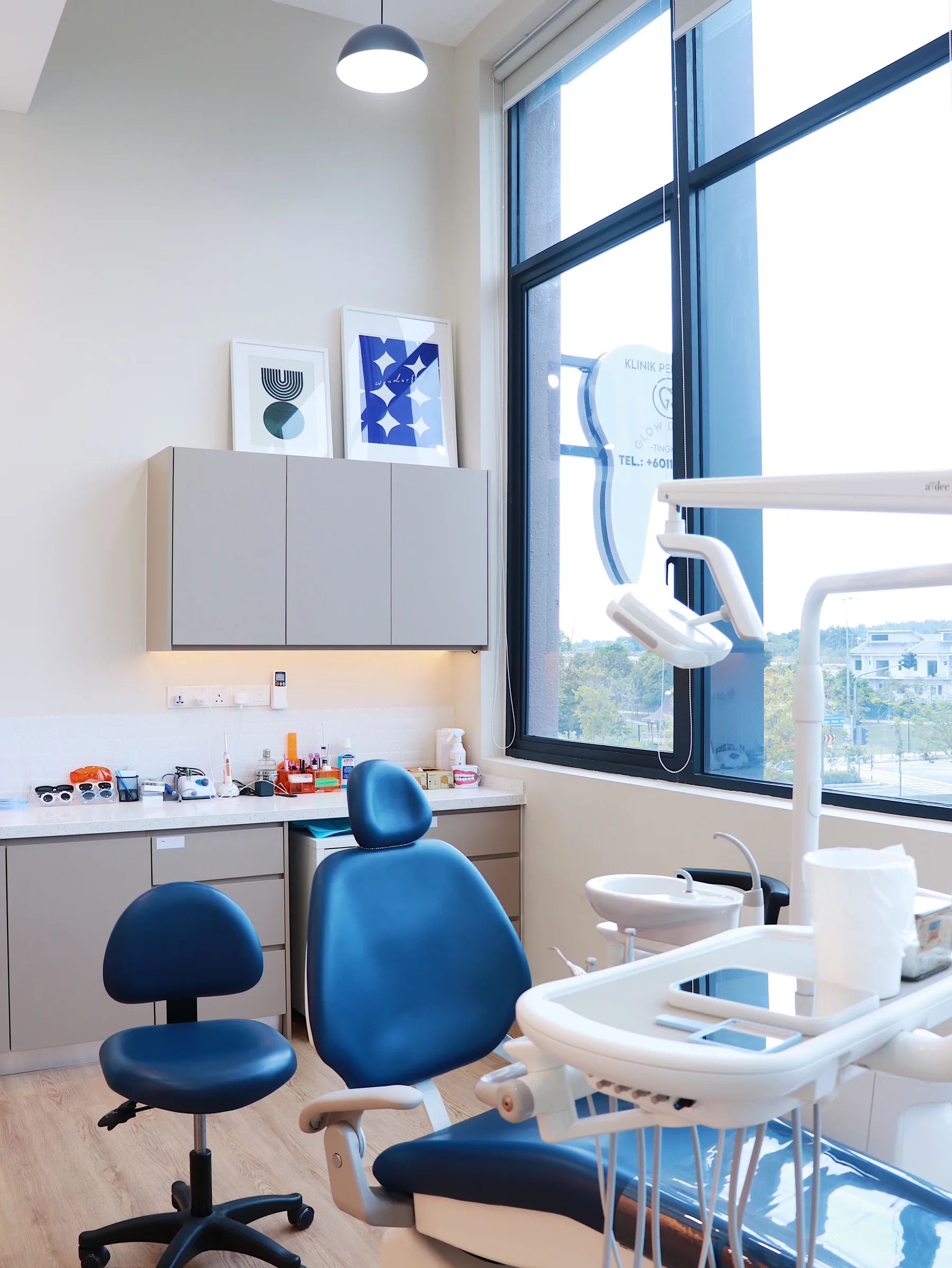 Glow Dental treatment room chair