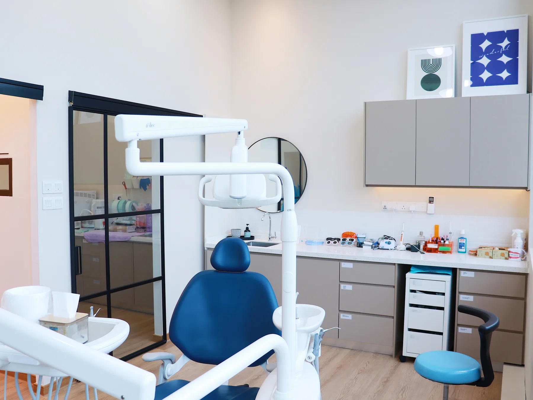 Glow Dental treatment room with dental chair